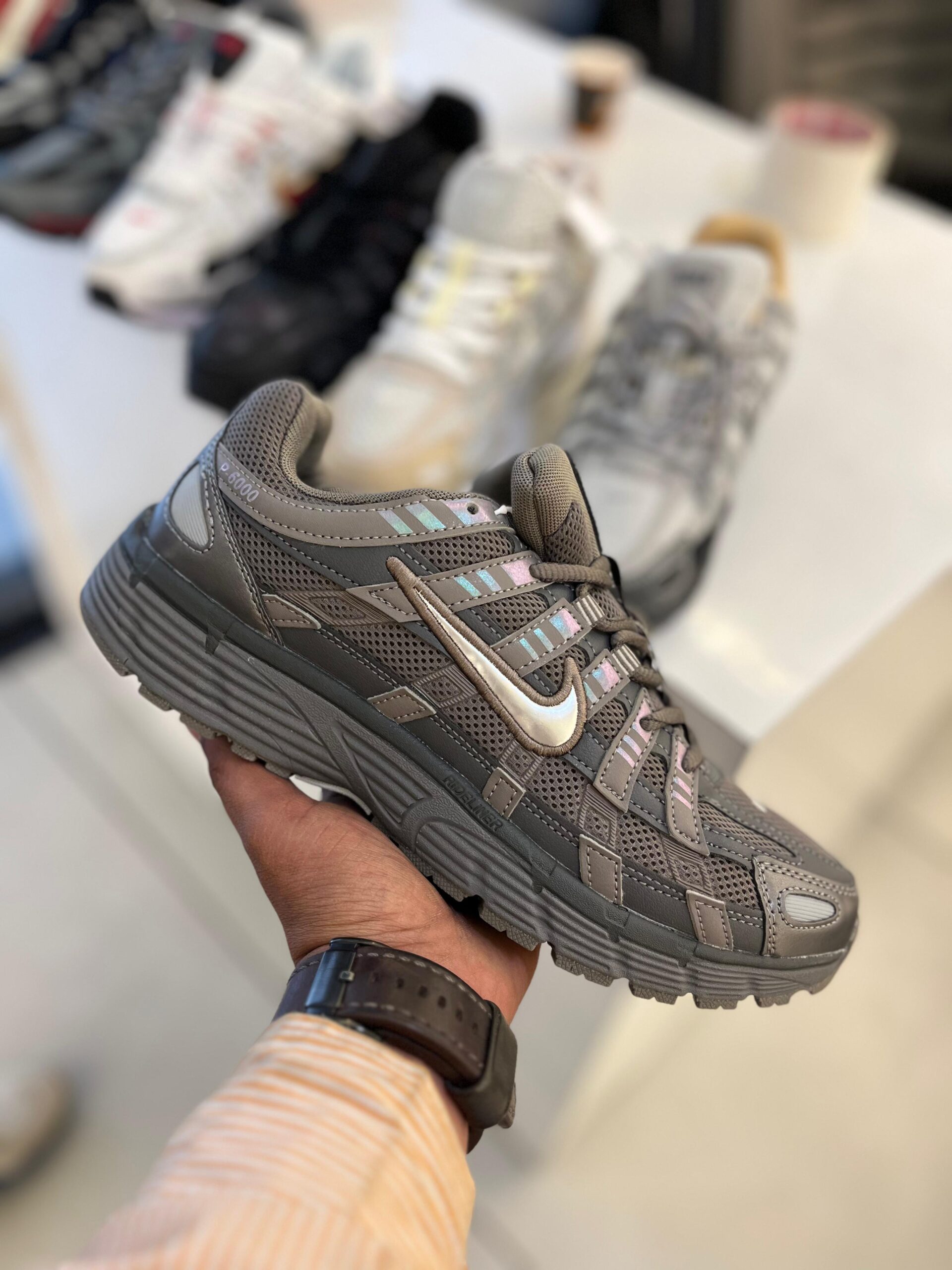 adidas ozelle imported premium sports sneaker green, 43