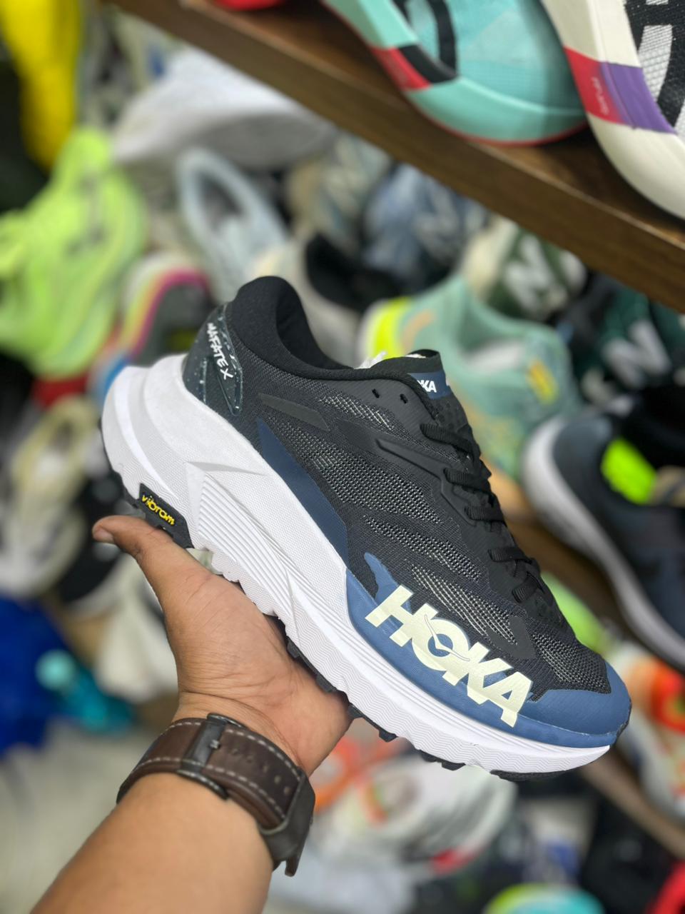 fendi roma imported premium sports sneaker black, 44