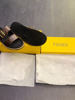 Burberry Mules imported premium sleeper for men
